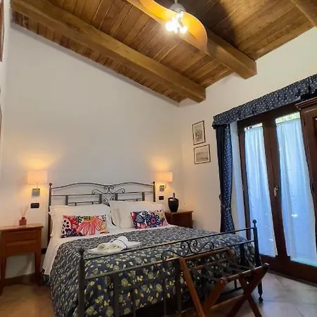 La Casa Del Ghiro Country house *