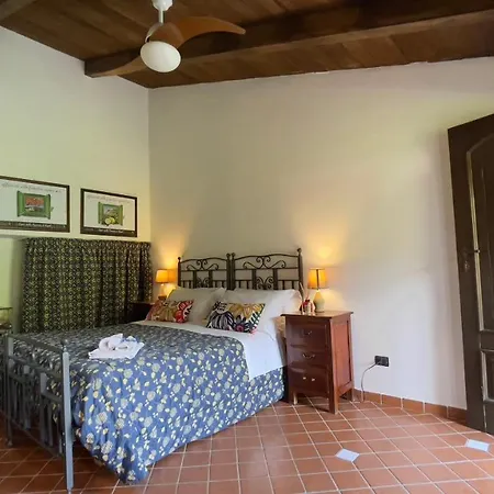 Country house La Casa Del Ghiro *