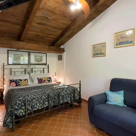 Country house La Casa Del Ghiro *